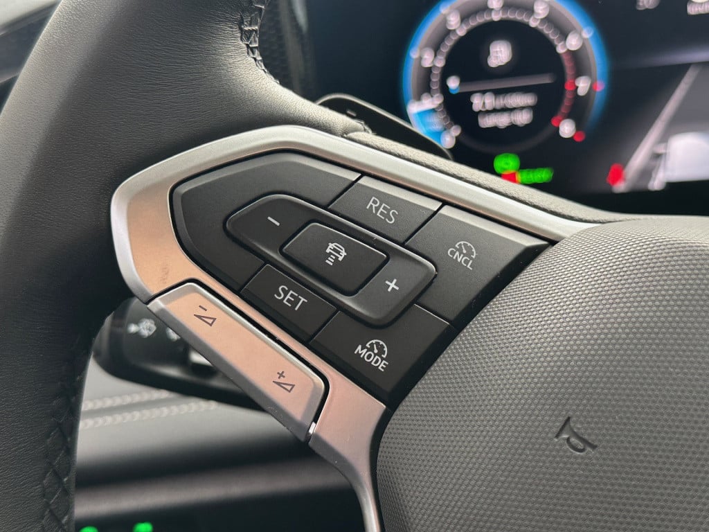 Volkswagen Tiguan 1.5 etsi life | trekhaak | camera | trekhaak | dode hoek 