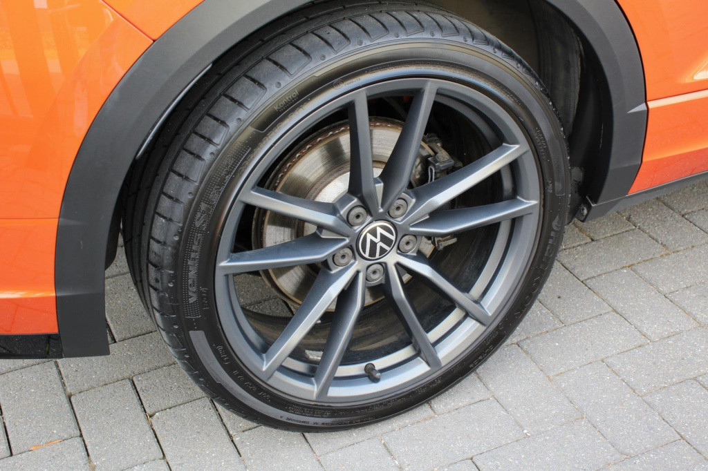 Volkswagen T-roc 2.0 tsi r 4motion - akrapovic - virtual - pano - leder - a
