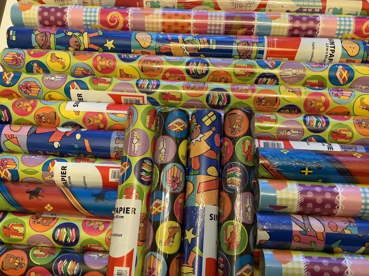 Partij Sinterklaas inpakpapier. ( partij 221)
