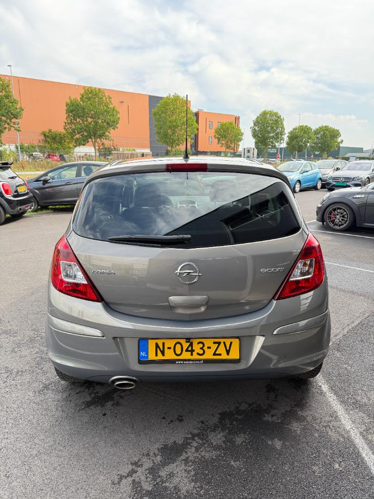 Opel Corsa 1.2 ecoflex selection - airco - stoelverwarming