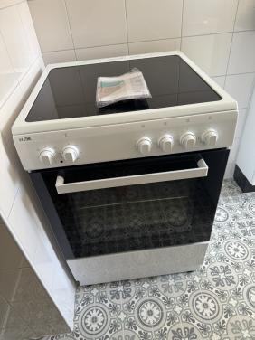 ETNA Inductie Fornuis + Oven (FIV560 Wit) – 2-Fase – topstaat!