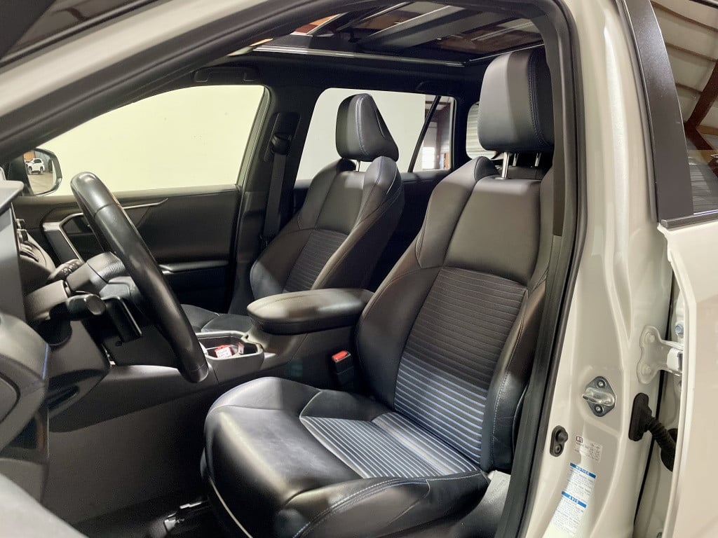 Toyota Rav4 2.5 hybrid awd bi-tone | innovation-pakket | panodak |