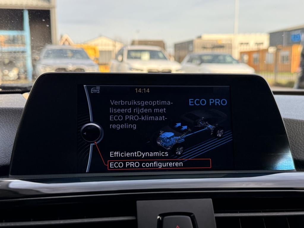 BMW 3-serie 320i high executive | harman/kardon | leder | v + a parkeersens