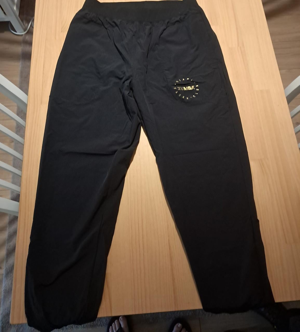 Te koop: 4 mooie Zumbabroeken (Maat M & L) €50,00 per stuk