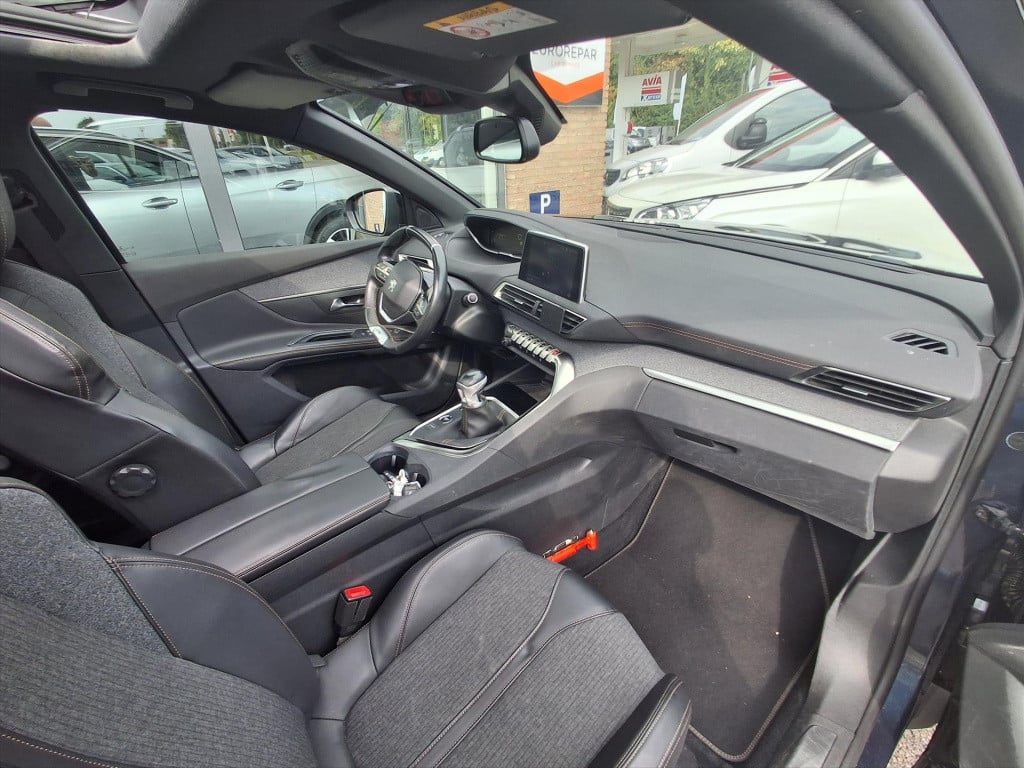 Peugeot 5008 1.2 pt 130pk s&s gt-line 7p navigatie | trekhaak | apple carpl