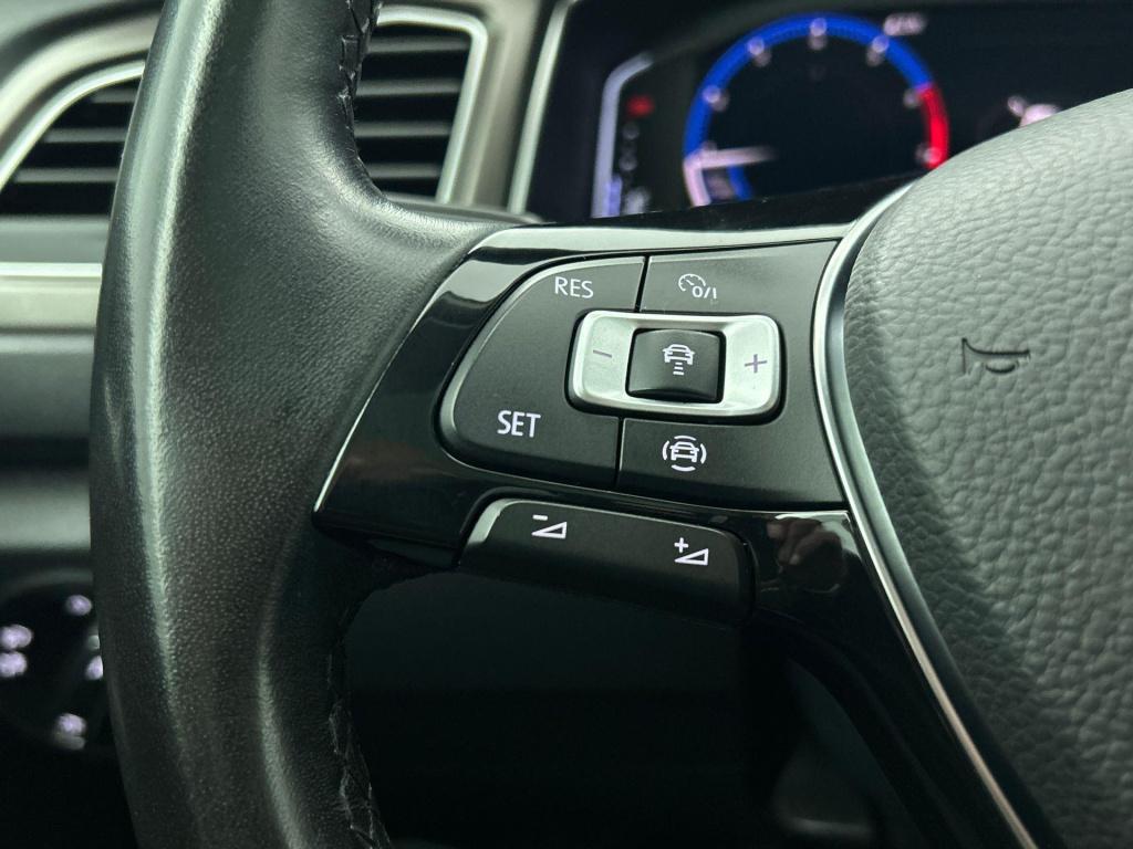 Volkswagen T-roc 1.0 tsi style | lmv | panorama dak | navigatie | parkeer s