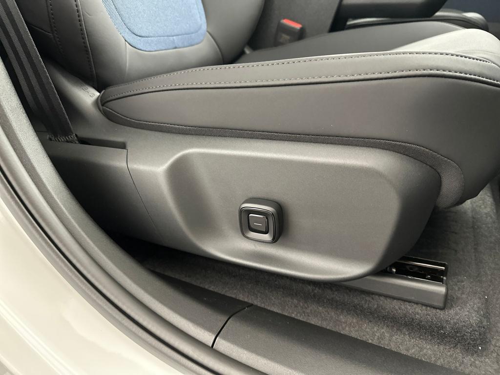 Volvo Ex30 plus europa black edition