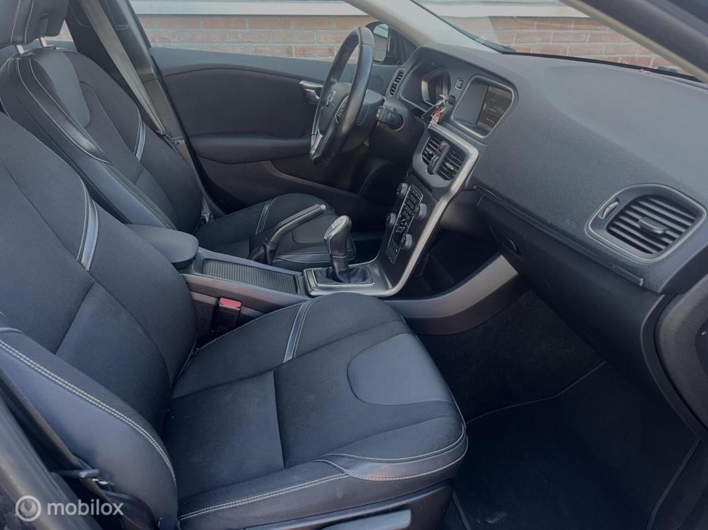 Volvo V40 1.6 t3 momentum