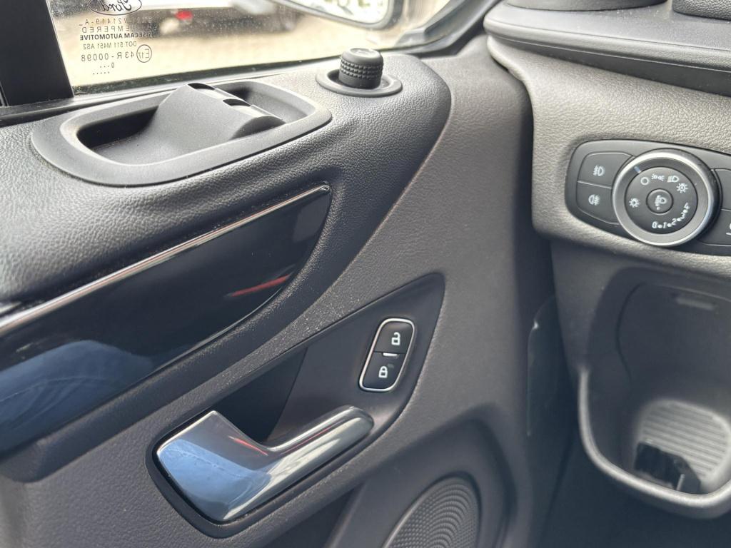 Ford Transit Custom 320 2.0 tdci l1h1 sport dc