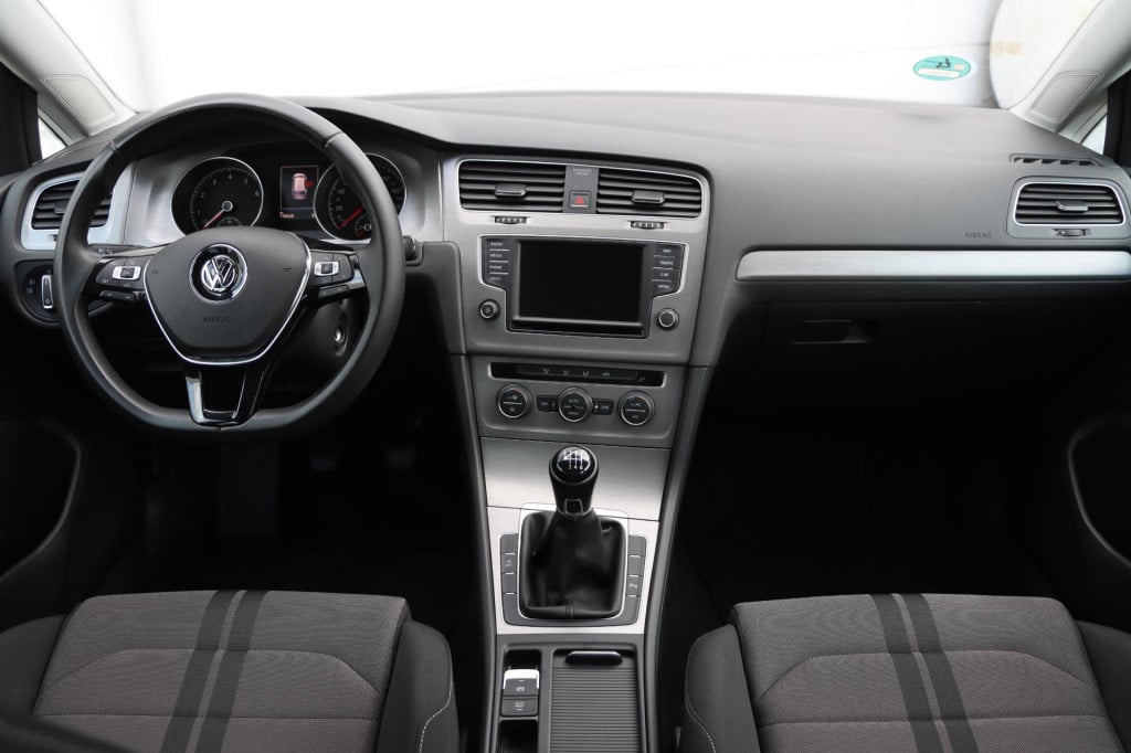 Volkswagen Golf variant 1.0 tsi connected series