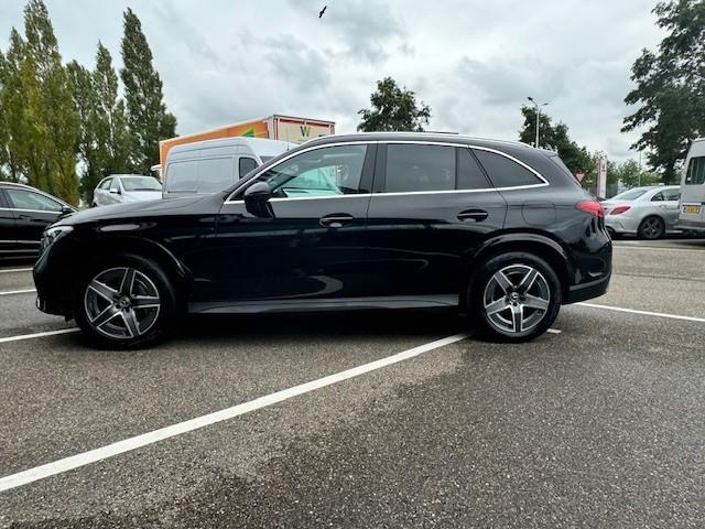 Mercedes-Benz Glc 300e 4matic amg i airmatic l gestuurde achteras l panoram