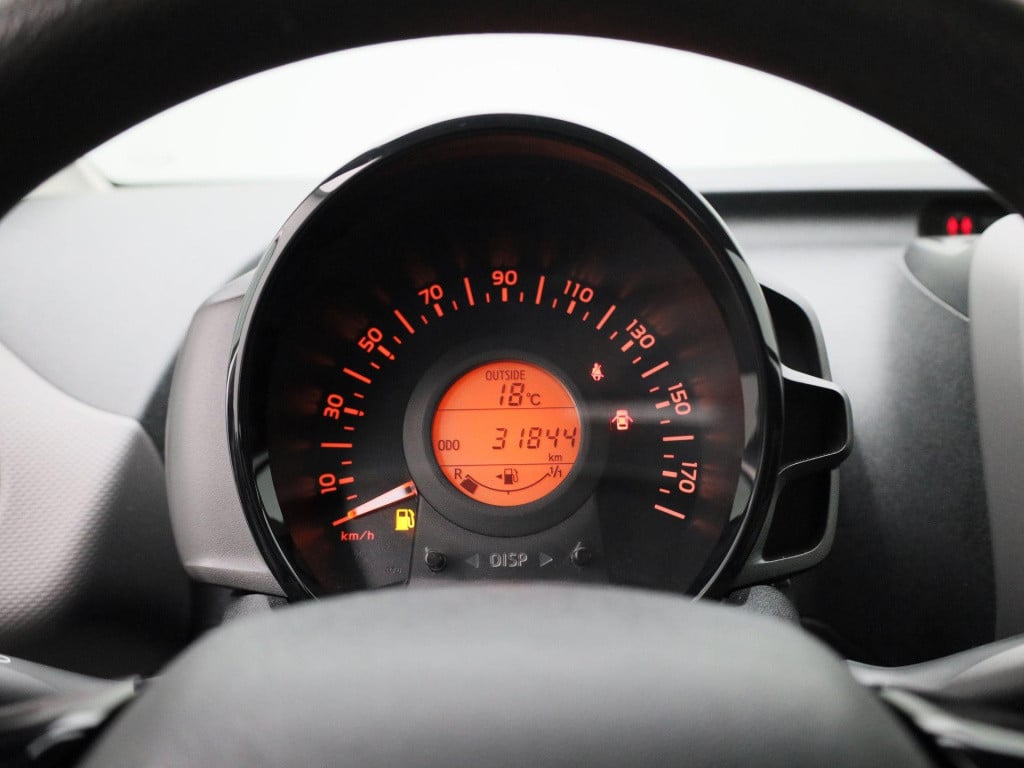 Peugeot 108 1.0 e-vti active | lage km stand! | bluetooth | airco | dab |