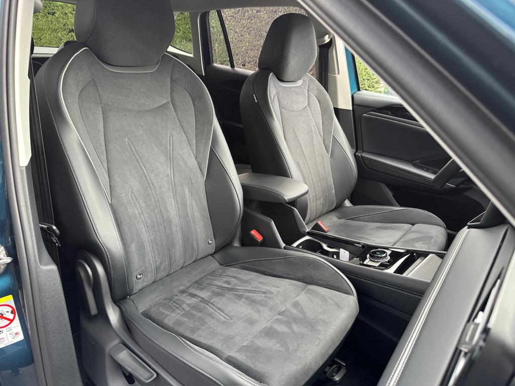 Volkswagen Tiguan 1.5 ehybrid elegance 204pk | trekhaak | 360 camera | dode