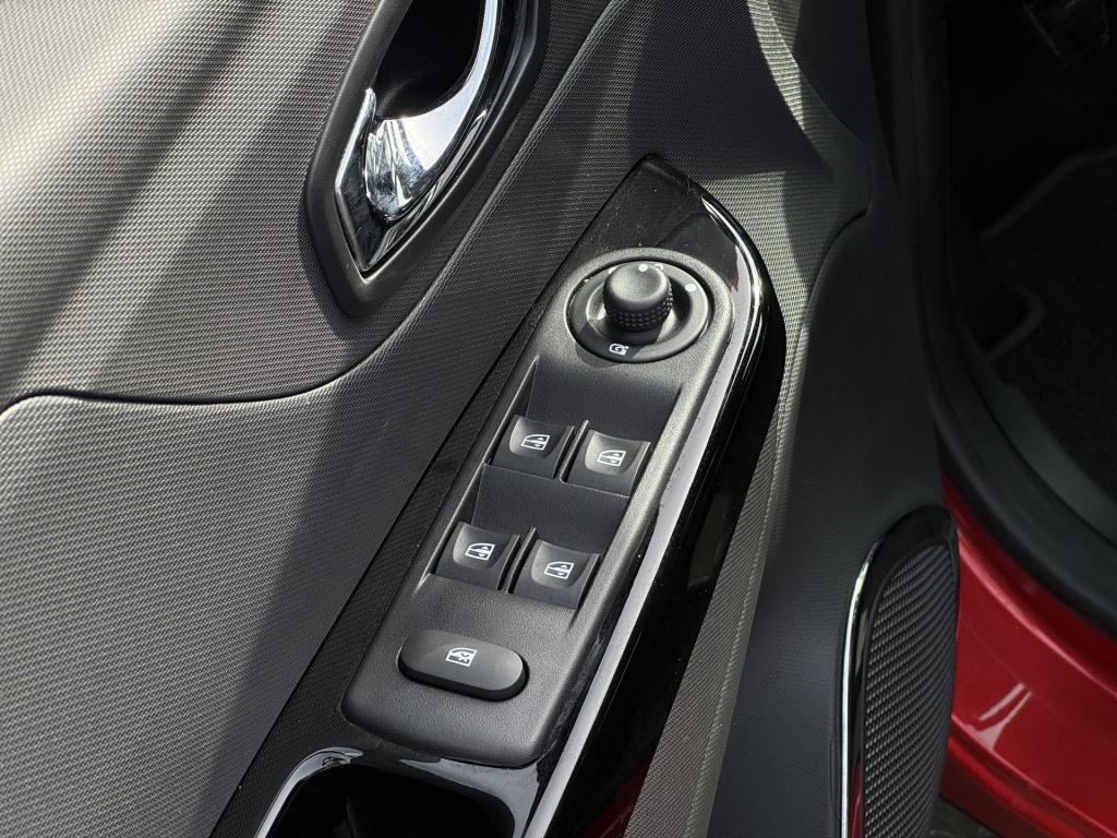 Renault Captur 0.9 tce xmod nl-auto incl. trekhaak!