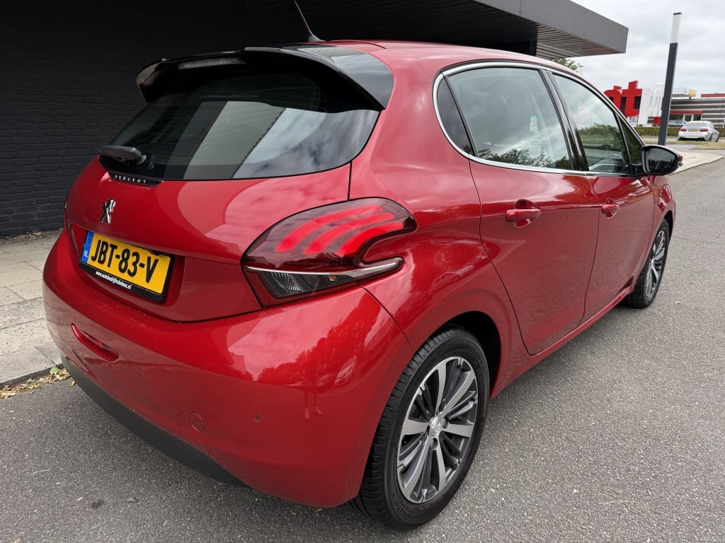 Peugeot 208 1.2 turbo // allure // carlay // android auto // automaat //