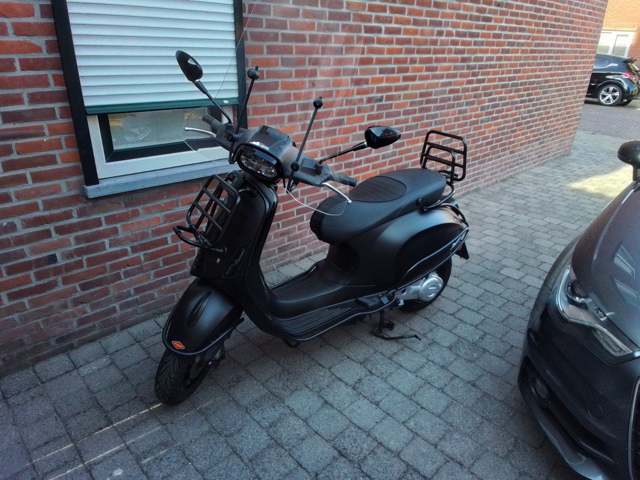Vespa Sprint Notte zwart special edition 2020