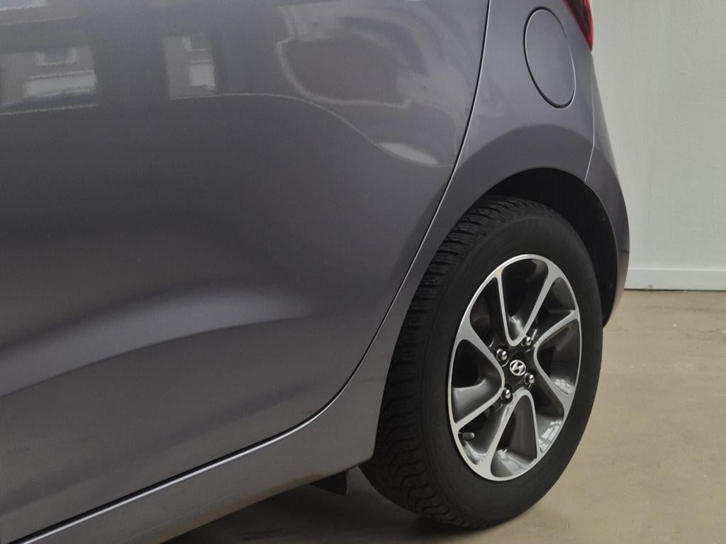Hyundai I 10 1.0i comfort / stuur-stoel verwarming / 1e eigenaar / nieuwe k