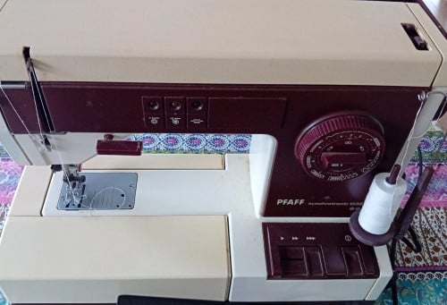 PFAFF SYNCHROTRONIC 1229 supernaaimachine