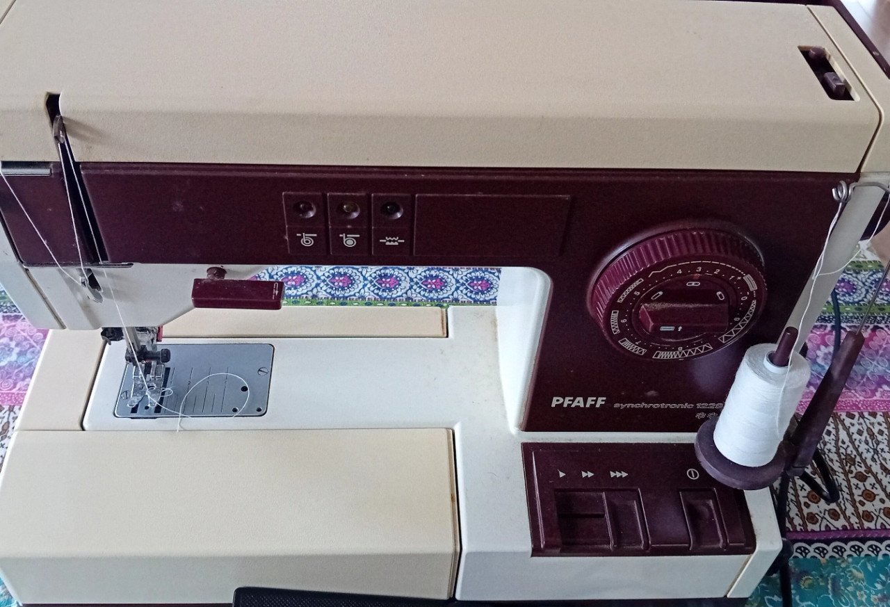 PFAFF SYNCHROTRONIC 1229 supernaaimachine
