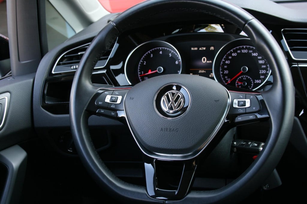 Volkswagen Touran 1.4 tsi highline 7p