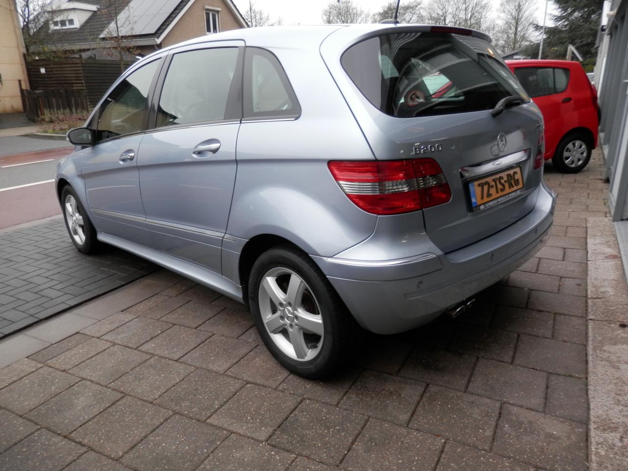 Auto Garant Biedt Aan: Mercedes-Benz 100 B 200 TURBO Automaat