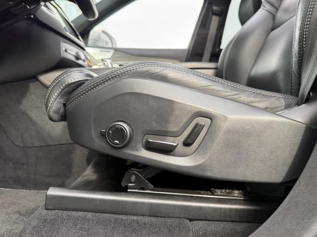 Volvo XC90 t8 405pk recharge r-design| full options!! luchtvering | b&w| 22