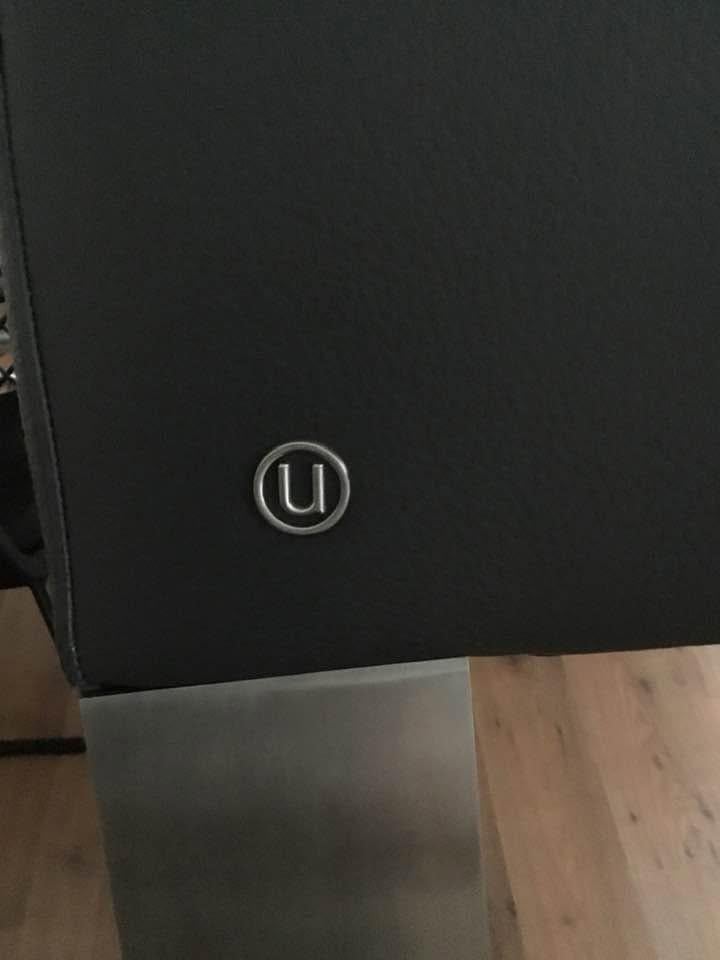 Te koop 2,5 zitsbank  donker grijs merk Natuzzi.