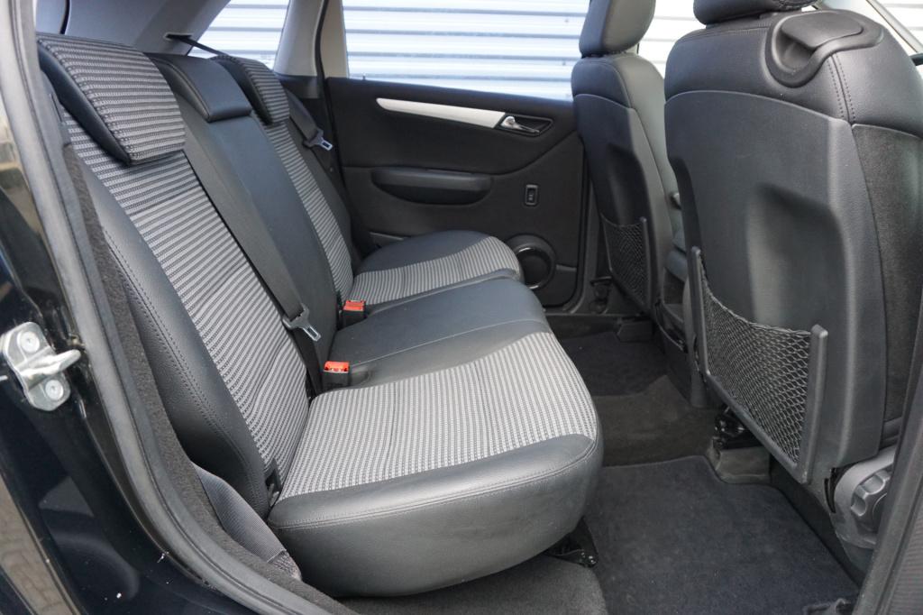 Mercedes-Benz B-Klasse 200 airco / elektr. ramen / pano / parkeersens. / lm