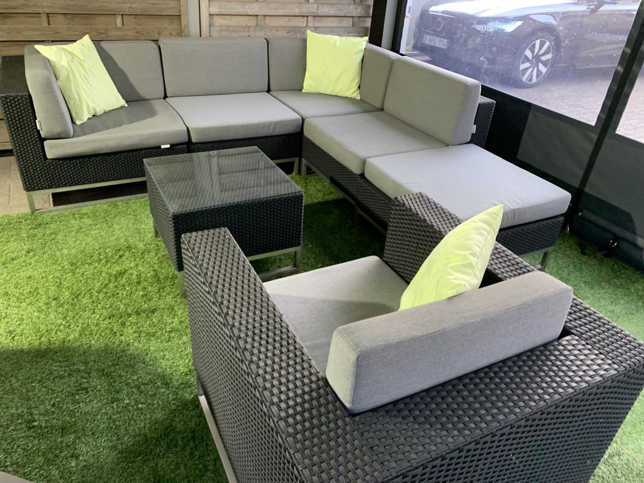 Prachtige lounge als nieuw topmerk jati kebon Mooie staanlamp krijg je er b