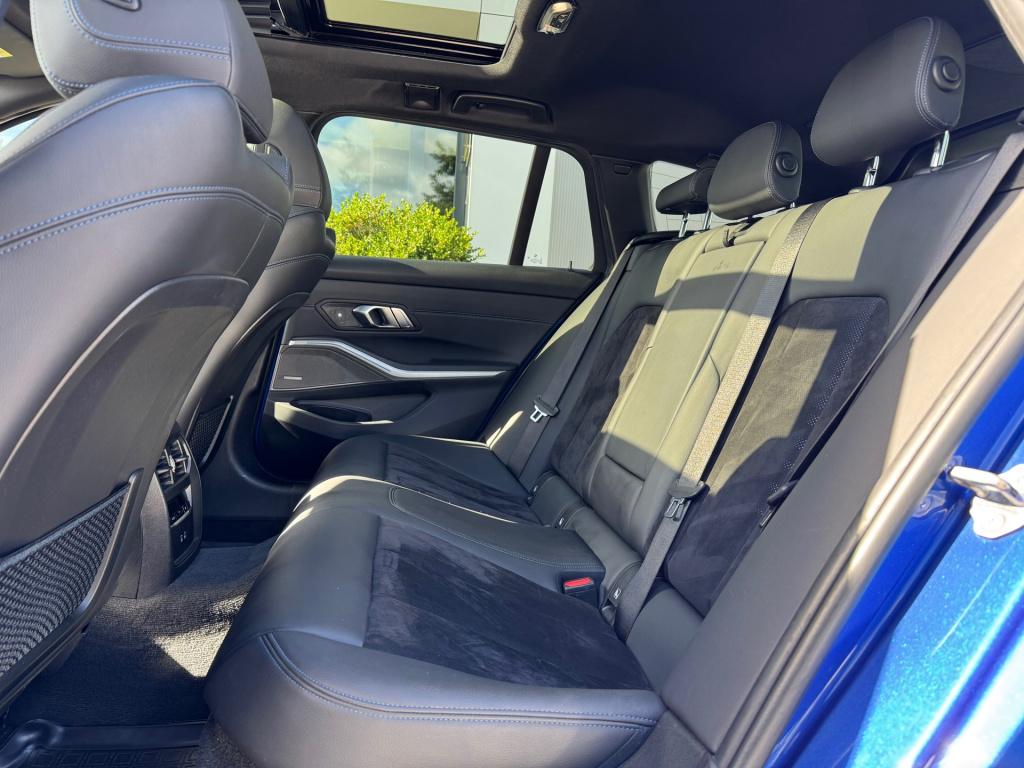BMW 3-serie touring 330e m-sport * pano * acc * harman/ kardon
