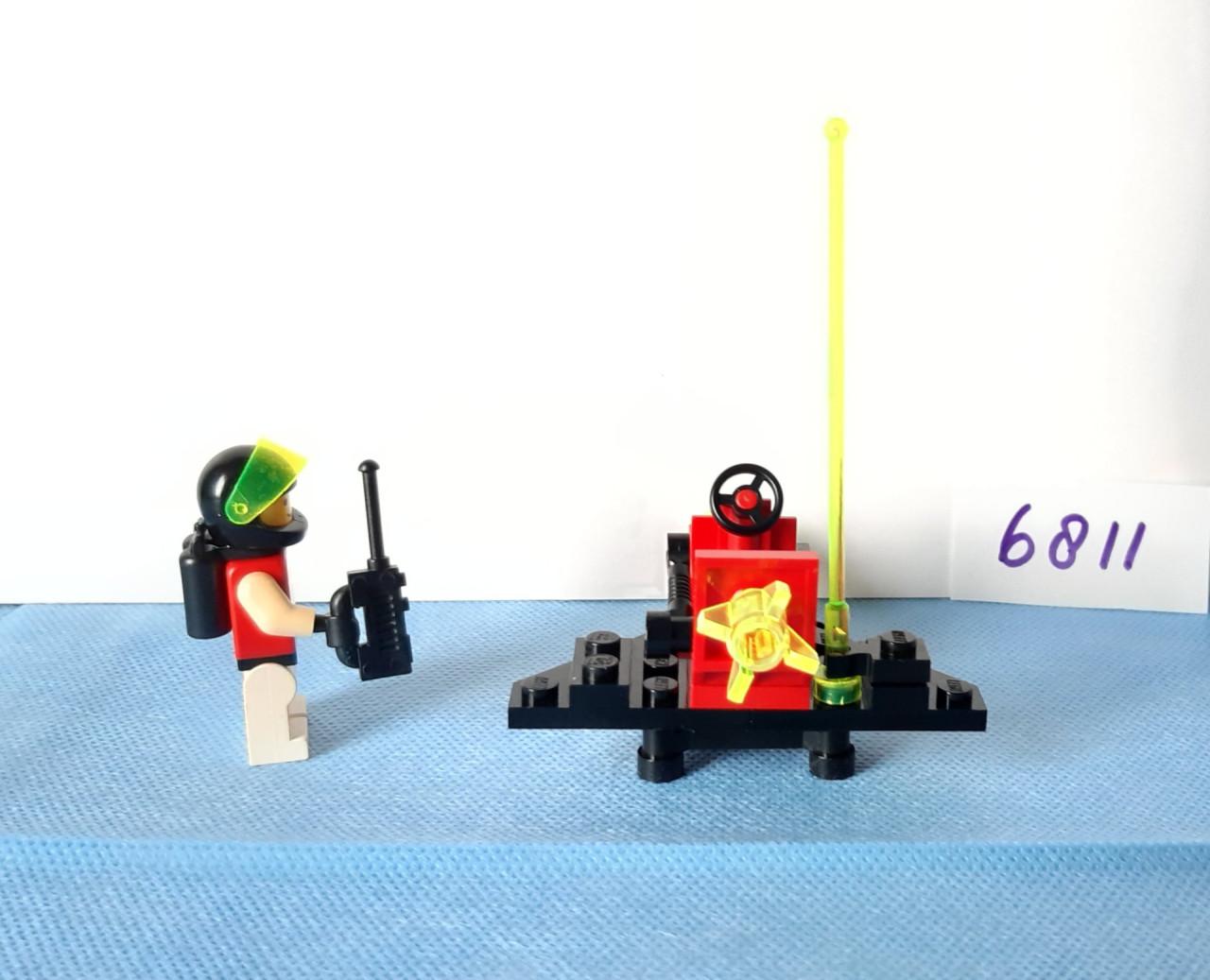 Lego Space M-Tron 6811: pulslader, charger