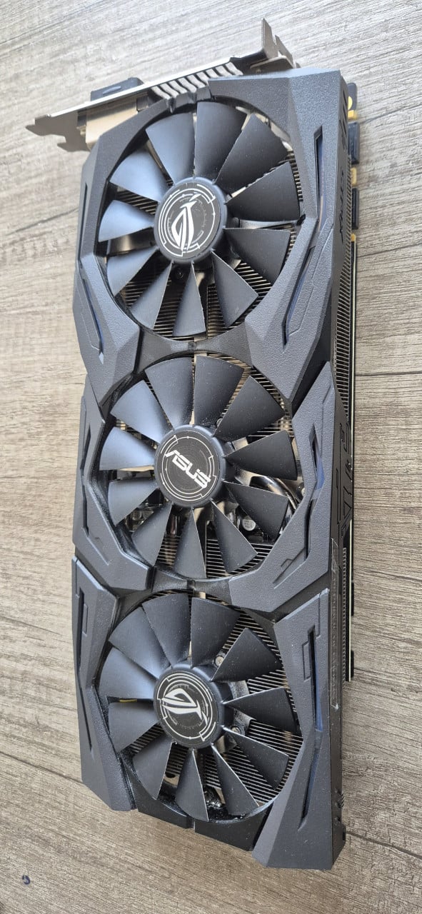 Gtx 1070 Asus ROG Strix