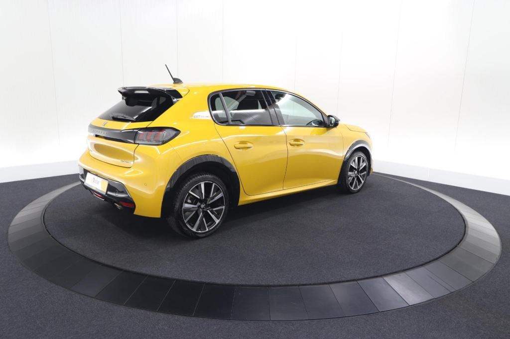 Peugeot 208 puretech 100 eat8 gt-line | camera | keyless entry | navigatie 