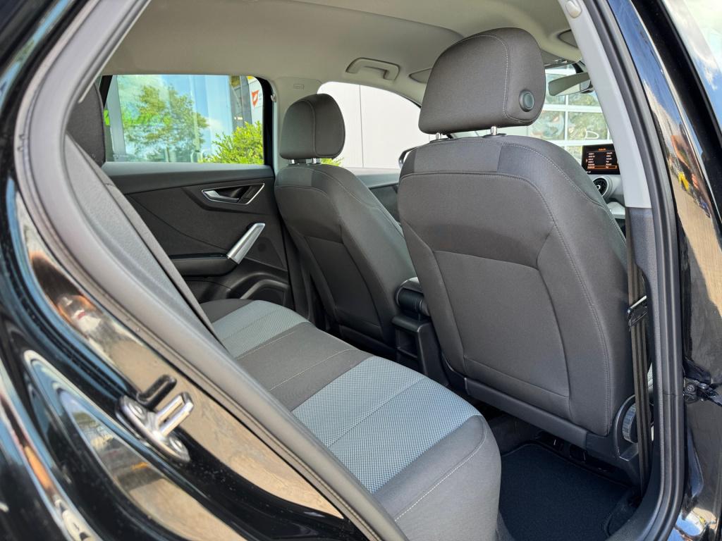 Audi Q2 30 tfsi design * camera * carplay * clima