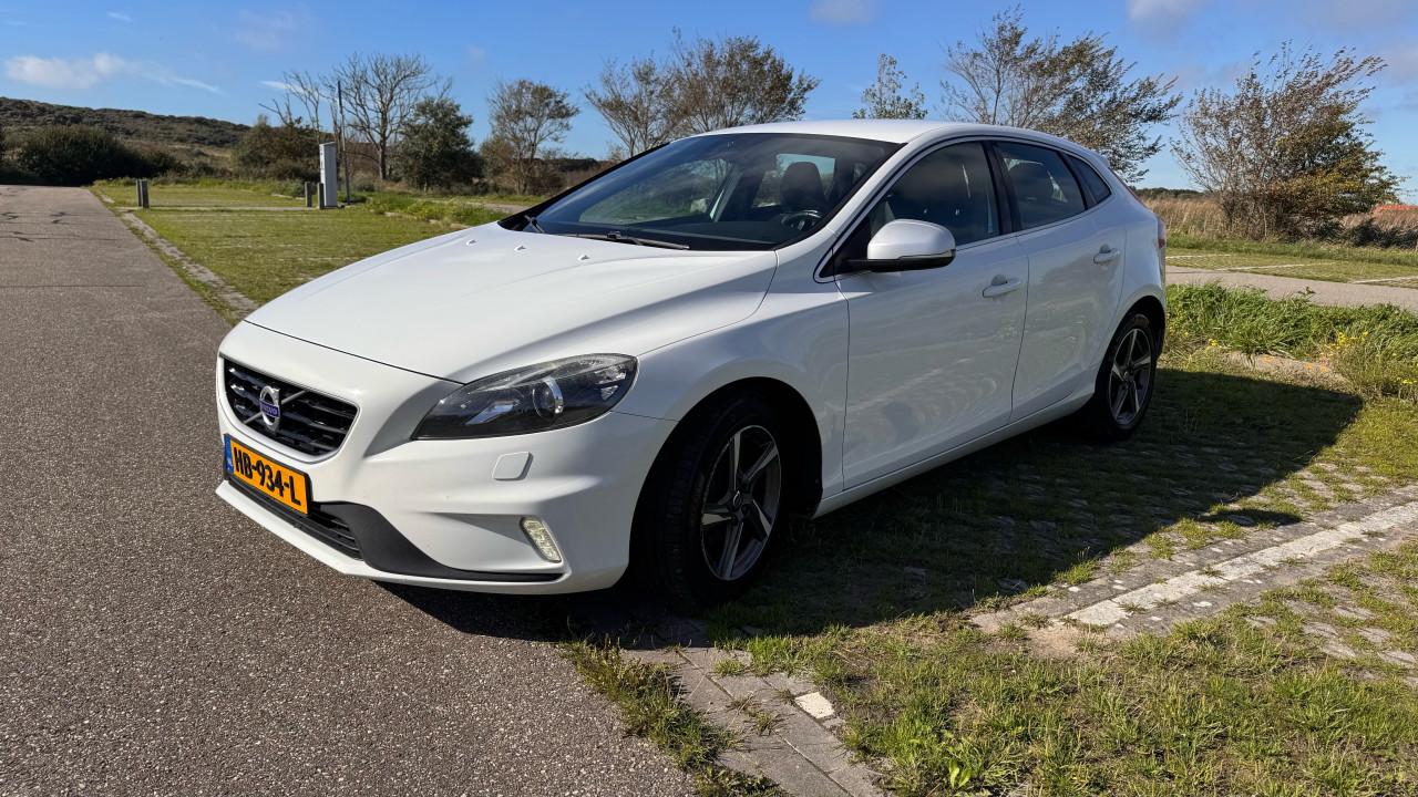 Volvo V40 2.0 D2 2015 Wit R-Design NL Auto Afn Trekhaak