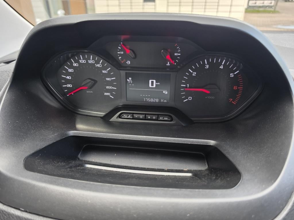 Peugeot Partner 1.5 bluehdi premium navi | airco | cruise | trekhaak | schu
