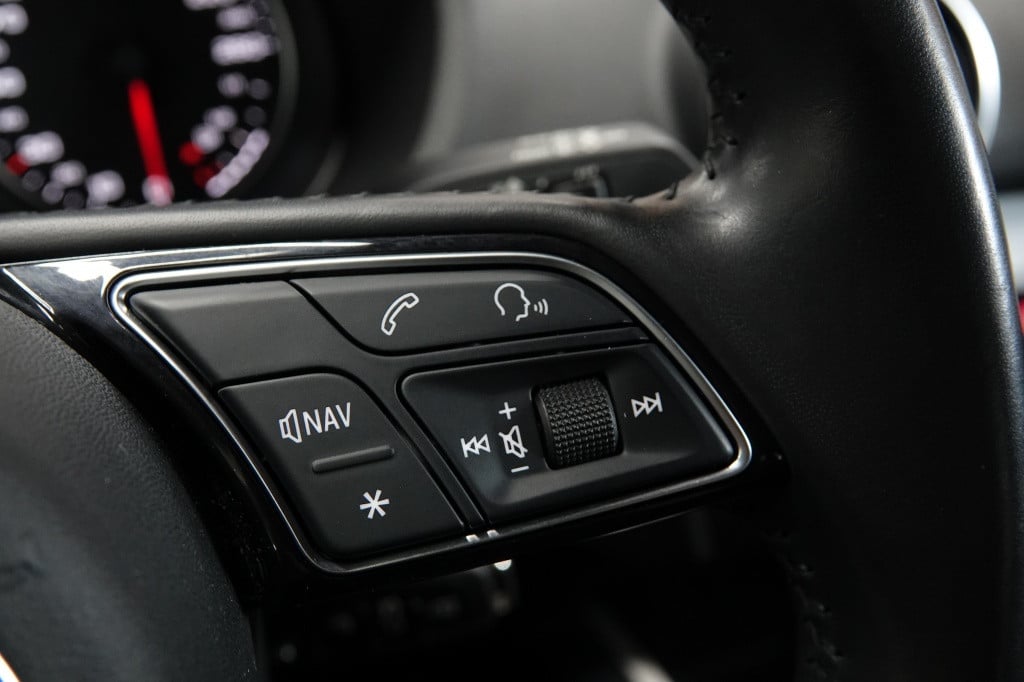 Audi Q2 1.0 tfsi | led | pdc | carplay |