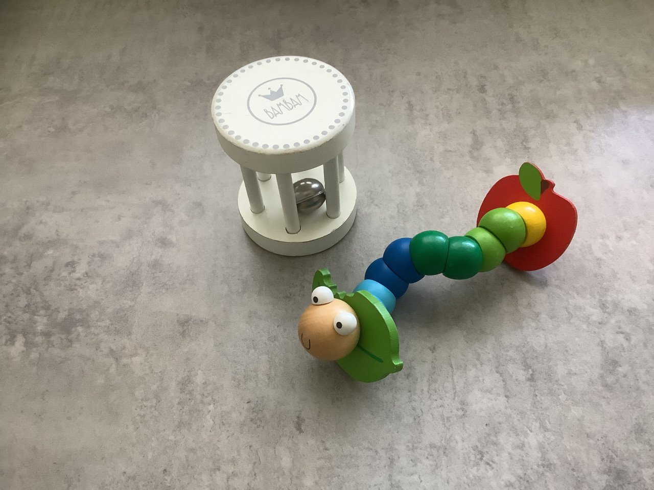 Houten Baby Speelgoed : Bambam - Rammelaar en Moses - de Rups  T.e.a.b.