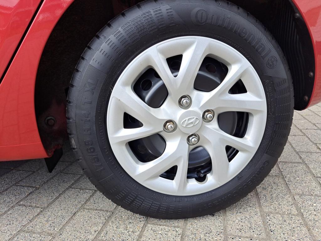 Hyundai I 10 1.0i comfort | navi | cruise control | park sensor achter |