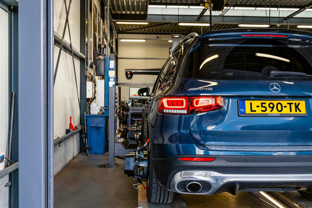 Mercedes-Benz Glb amg 35 4matic l 306 pk l mbux l camera l led l wegklapbar