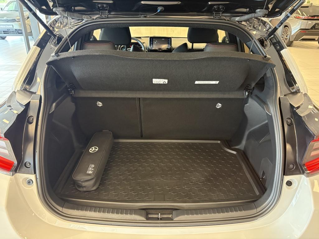 Toyota Yaris 1.5 hybrid gr sport| head-up| stoel.verw| adap.cruise| camera