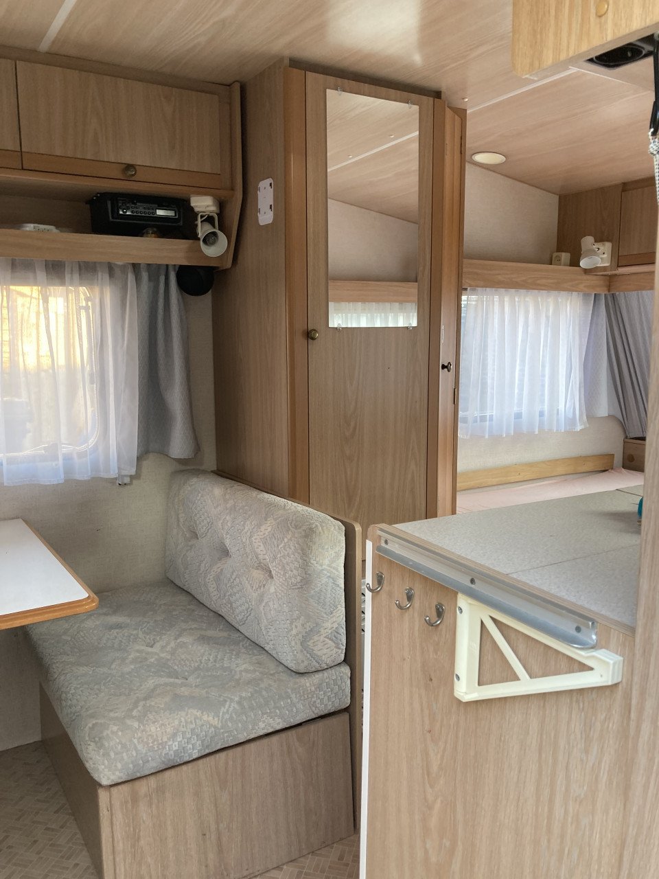 Caravan Sterckeman Fjord 390T met ruime  voortent en sanitaire ruimte!!