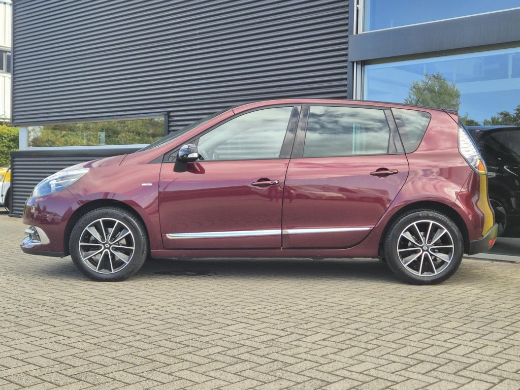 Renault Scenic tce 130 bose navigatie, trekhaak, climate control, cruise co