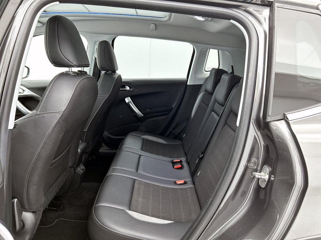 Peugeot 2008 110 pk allure | rijklaar | achteruitrijcamera | trekhaak | pan