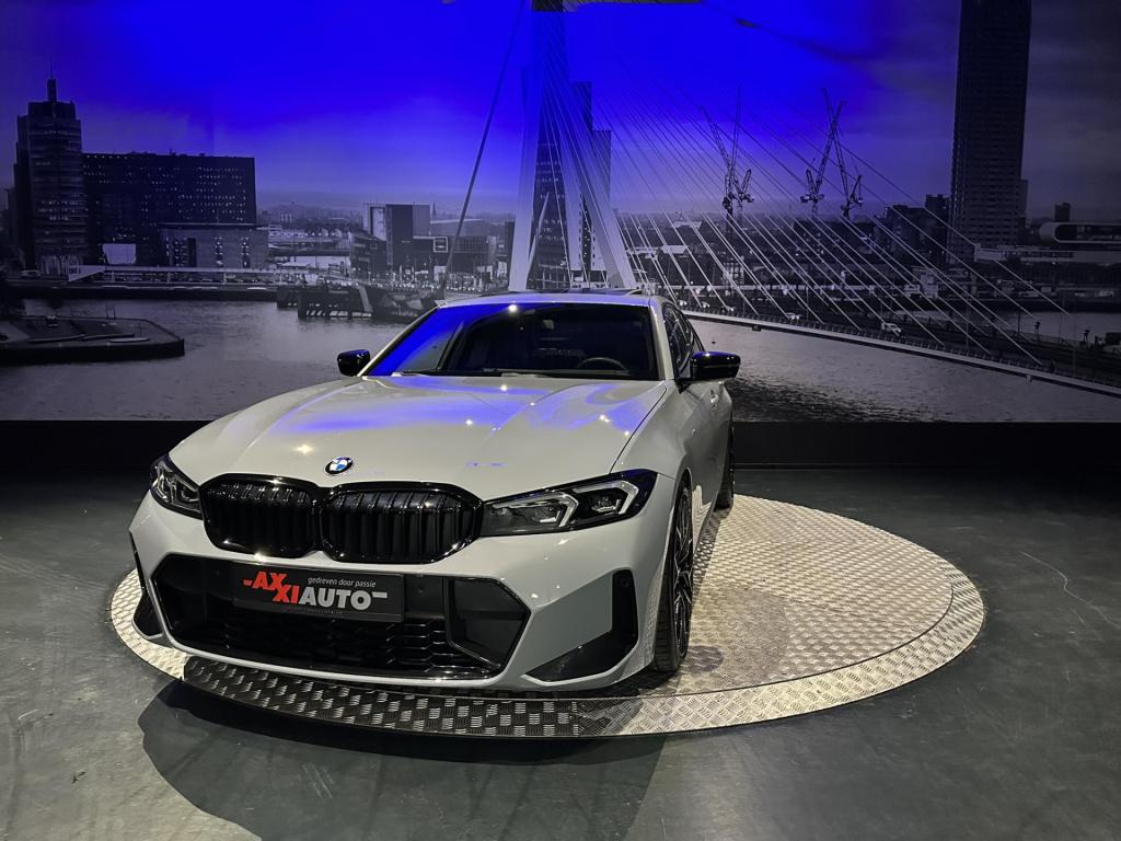 BMW 3-serie 330i m-sport *competitionstoelen*schuifdak*m-sport pro*