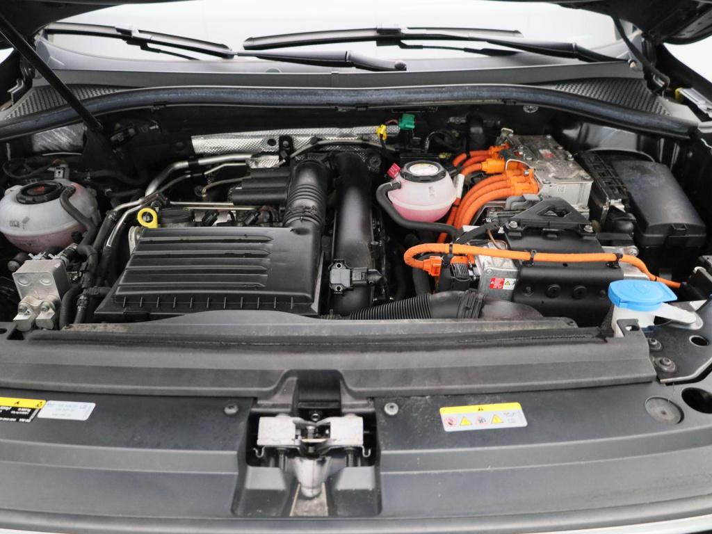 Volkswagen Tiguan 1.4 ehybrid dsg life | automaat | trekhaak | dab | virtua