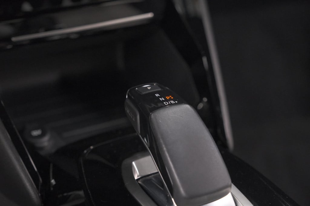 Peugeot 208 ev gt pack 50 kwh | camera | adapieve cruise control | stoelver
