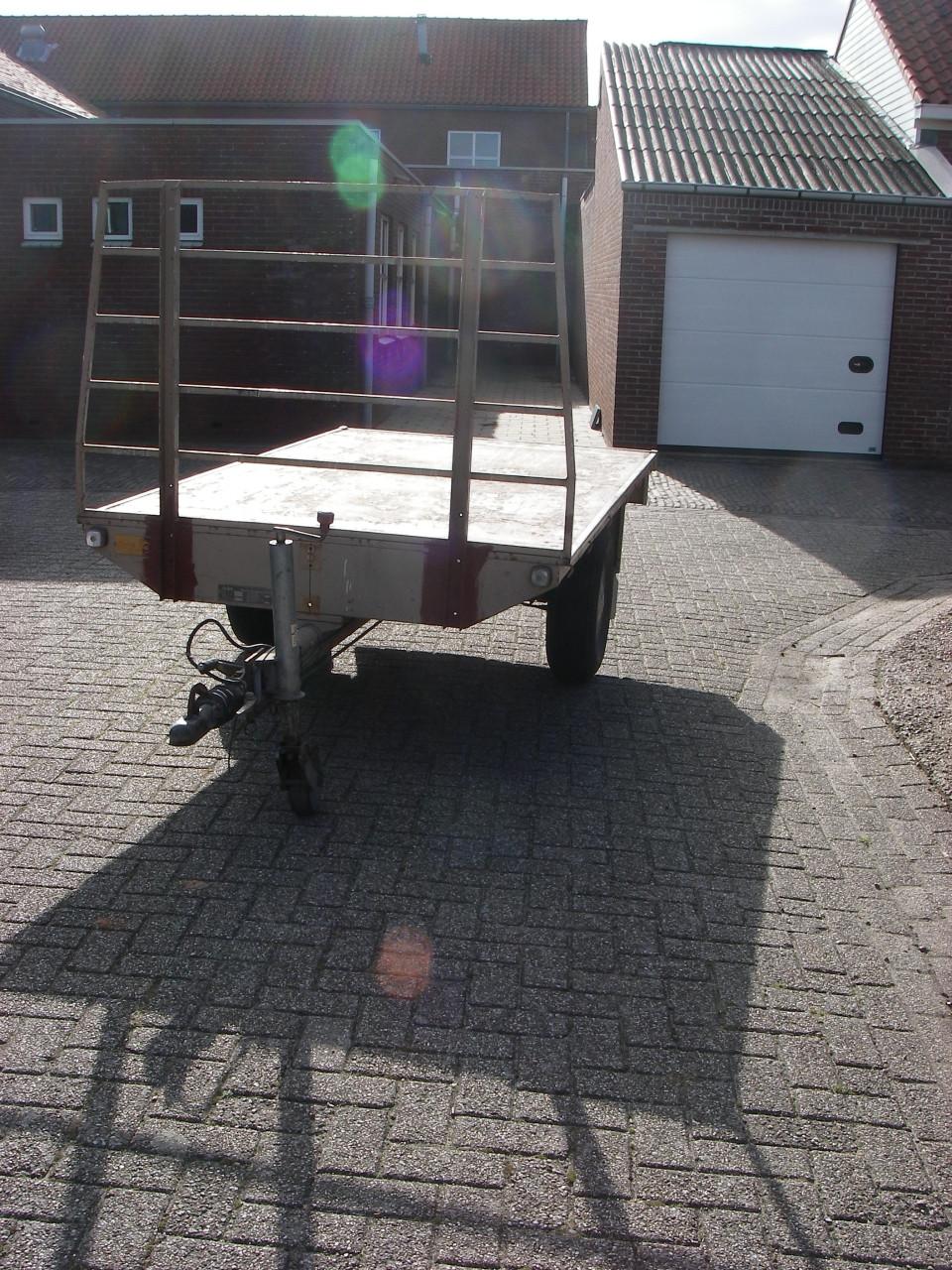 1 assige middenasaanhangwagen