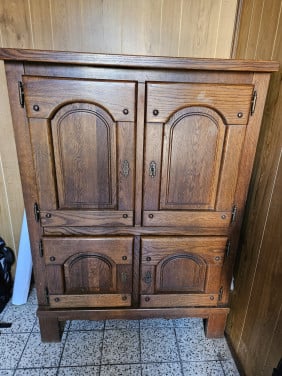 Eikenhouten eetkamer kast
