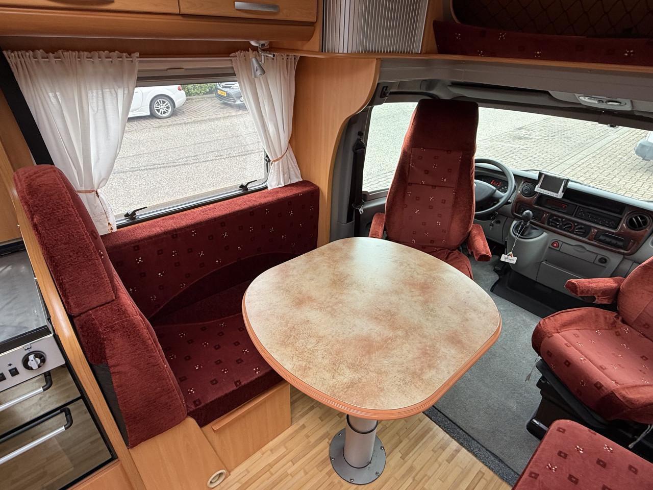 Pilote P 675 XFP Camper